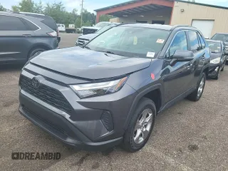 2022 Toyota RAV4 XLE with VIN 2T3P1RFV5NC282921, listed as a IAAI auction lot 42840420 with 43,470 mi miles and . Bid and sale history available at DreamBid. Image 3.