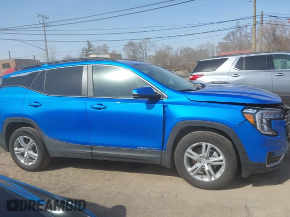 2024 GMC Terrain SLE z VIN 3GKALMEG7RL182227, wystawiony jako IAAI lot #41833262 z przebiegiem 13 275 mil mil oraz . Historia ofert i sprzedaży dostępna na DreamBid. Obrazek 13.