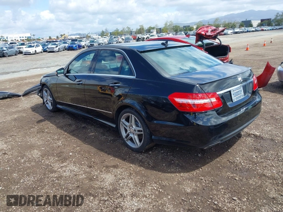 2011 Mercedes-Benz E-Class E 350 Luxury with VIN WDDHF5GB2BA356992, listed as a IAAI auction lot 41928058 with 125,525 mi miles. Bid and sale history available at carsss.com. Image 3.