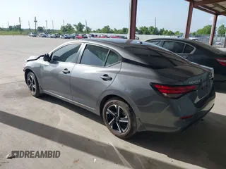 2024 Nissan Sentra SV z VIN 3N1AB8CVXRY276051, wystawiony jako IAAI lot #39739761 z przebiegiem 3 508 mil mil oraz . Historia ofert i sprzedaży dostępna na DreamBid. Obrazek 3.