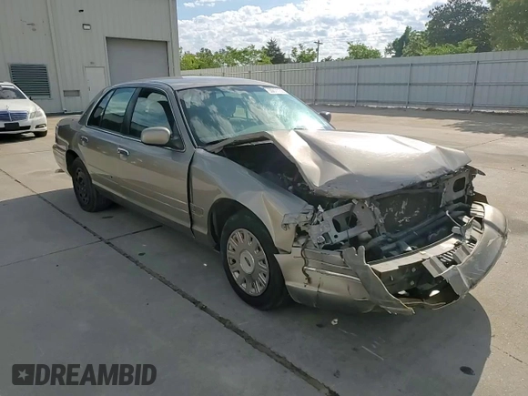 2003 Ford Police Interceptor Street Appear with VIN 2FAFP71W73X148322, listed as a Copart auction lot 55573035 with 268,812 mi miles and Salvage title. Bid and sale history available at DreamBid. Image 13.