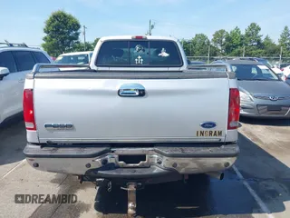 2005 Ford F-250 XL с VIN 1FTSX20Y75EC35883, выставлен на аукционе IAAI как лот 42548897 с пробегом 303 644 миль миль и . История ставок и продаж доступна на DreamBid. Изображение 16.