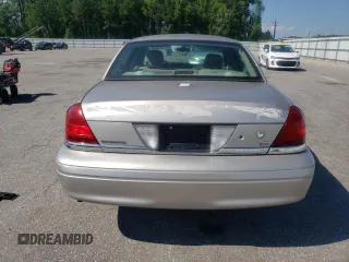 2010 Ford Police Interceptor с VIN 2FABP7BV0AX117253, выставлен на аукционе Copart как лот 61716795 с пробегом 221 436 миль миль и Списание • Salvage title. История ставок и продаж доступна на DreamBid. Изображение 6.