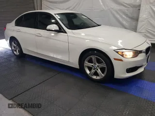 2015 BMW 3 Series 320i xDrive with VIN WBA3C3C54FP662870, listed as a Copart auction lot 59716875 with 98,077 mi miles and Clean title. Bid and sale history available at DreamBid. Image 4.