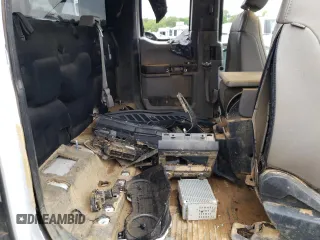 2017 Ford F-250 XLT z VIN 1FT7X2A62HEE92201, wystawiony jako Copart lot #59162775 z przebiegiem Nie podano mil oraz Szkoda całkowita • Salvage title. Historia ofert i sprzedaży dostępna na DreamBid. Obrazek 10.