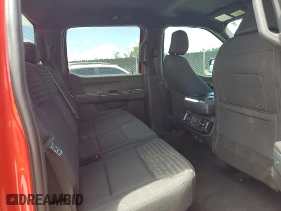2023 Ford F-150 XL z VIN 1FTEW1CPXPKD71149, wystawiony jako Copart lot #62323775 z przebiegiem 26 664 mil mil oraz Szkoda całkowita • Salvage title. Historia ofert i sprzedaży dostępna na DreamBid. Obrazek 10.