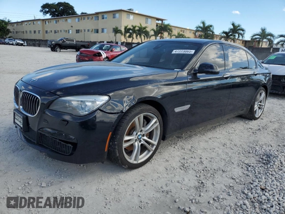 2013 BMW 7 Series 740Li xDrive z VIN WBAYF4C53DDE23895, wystawiony jako Copart lot #47223065 z przebiegiem 135 567 mil mil oraz Szkoda całkowita • Salvage title. Historia ofert i sprzedaży dostępna na DreamBid. Obrazek 1.