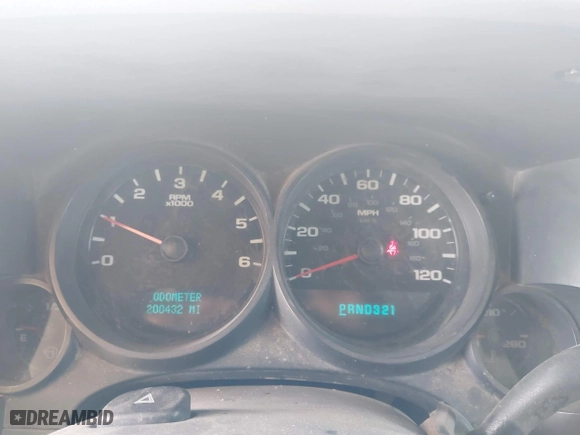 2007 Chevrolet Silverado 1500 LT w/1LT with VIN 2GCEC13C771629942, listed as a IAAI auction lot 41929505 with 200,432 mi miles. Bid and sale history available at carsss.com. Image 7.