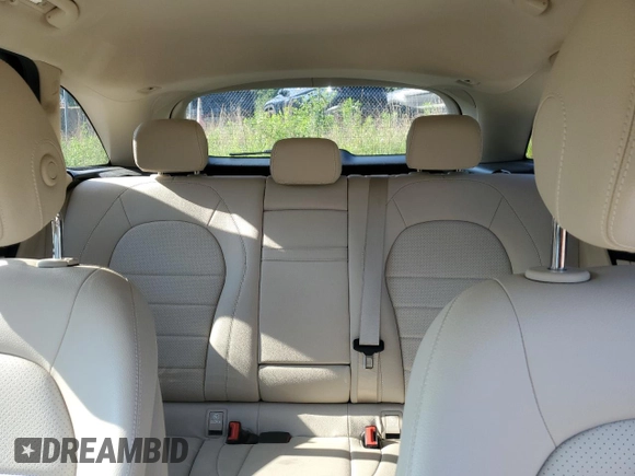 2018 Mercedes-Benz GLC 300 with VIN WDC0G4JB8JV061971, listed as a Copart auction lot 61849395 with 55,549 mi miles and Salvage title. Bid and sale history available at DreamBid. Image 10.