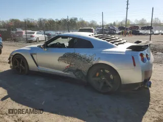 2009 Nissan GT-R Premium z VIN JN1AR54F89M252139, wystawiony jako Copart lot #52062915 z przebiegiem 73 483 mil mil oraz Szkody całkowita. Historia ofert i sprzedaży dostępna na DreamBid. Obrazek 2.