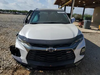 2022 Chevrolet Blazer RS z VIN 3GNKBERS3NS223001, wystawiony jako Copart lot #51946315 z przebiegiem 25 775 mil mil oraz Szkody całkowita. Historia ofert i sprzedaży dostępna na DreamBid. Obrazek 5.