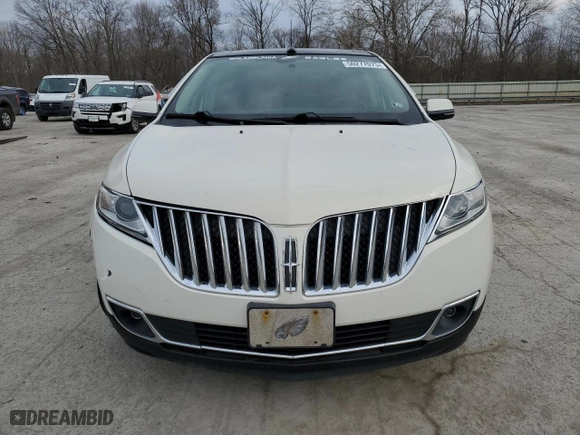2013 Lincoln MKX with VIN 2LMDJ8JK6DBL60178, listed as a Copart auction lot 50277075 with 187,523 mi miles and Salvage Title. Bid and sale history available at carsss.com. Image 5.