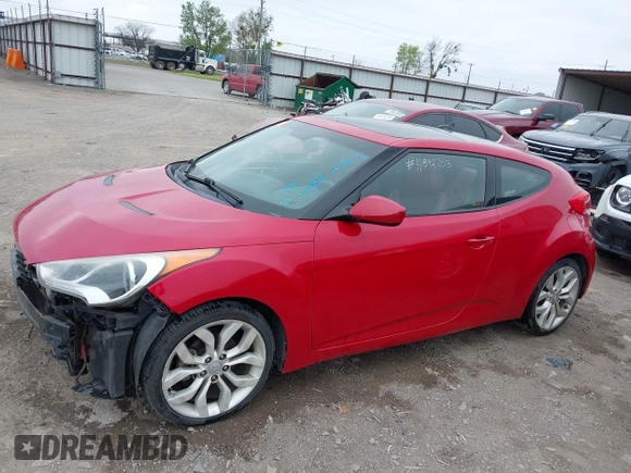 2013 Hyundai Veloster w/Gray Int z VIN KMHTC6AD8DU146035, wystawiony jako IAAI lot #41892703 z przebiegiem 241 169 mil mil oraz . Historia ofert i sprzedaży dostępna na DreamBid. Obrazek 16.