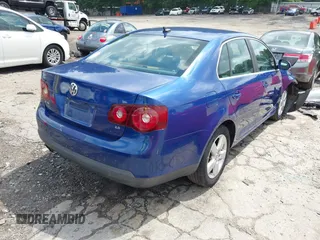 2008 Volkswagen Jetta SE with VIN 3VWRM71K98M141627, listed as a IAAI auction lot 42264826 with 204,525 mi miles and . Bid and sale history available at DreamBid. Image 4.