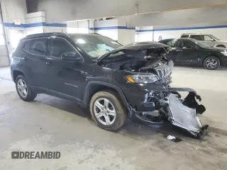 2023 Jeep Compass Latitude with VIN 3C4NJDBN0PT500577, listed as a Copart auction lot 47490255 with 19,984 mi miles and Salvage Title. Bid and sale history available at DreamBid. Image 4.