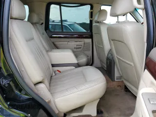 2004 Lincoln Aviator Luxury z VIN 5LMEU68H74ZJ21562, wystawiony jako Copart lot #49727035 z przebiegiem 267 399 mil mil oraz Szkoda całkowita • Salvage title. Historia ofert i sprzedaży dostępna na DreamBid. Obrazek 11.