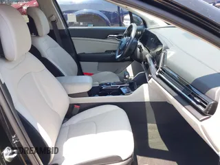 2024 Kia Sportage EX with VIN 5XYK33DF8RG209901, listed as a IAAI auction lot 42378868 with 35,740 mi miles and . Bid and sale history available at DreamBid. Image 5.
