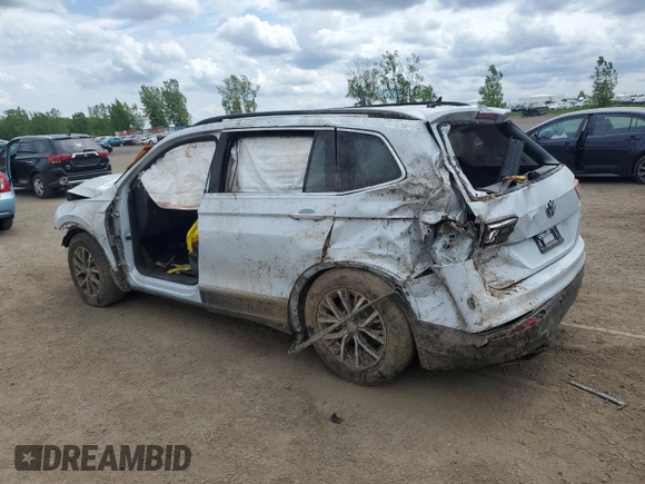 2018 Volkswagen Tiguan SEL z VIN 3VV2B7AXXJM139608, wystawiony jako Copart lot #59742705 z przebiegiem Nie podano mil oraz Szkoda całkowita • Salvage title. Historia ofert i sprzedaży dostępna na DreamBid. Obrazek 2.