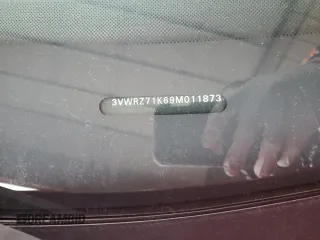 2009 Volkswagen Jetta SE z VIN 3VWRZ71K69M011873, wystawiony jako Copart lot #52881525 z przebiegiem 154 441 mil mil oraz Szkoda całkowita • Salvage title. Historia ofert i sprzedaży dostępna na DreamBid. Obrazek 14.