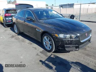 2018 Jaguar XE 25t Premium with VIN SAJAD4FX9JCP29457, listed as a IAAI auction lot 41255109 with 38,419 mi miles. Bid and sale history available at carsss.com. Image 1.