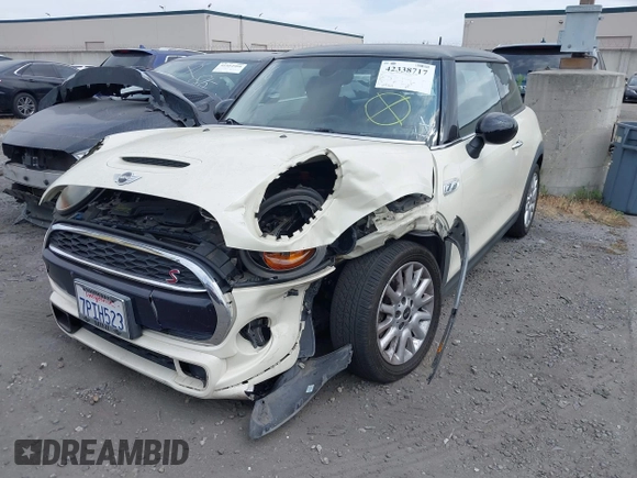 2015 MINI Hardtop S z VIN WMWXP7C55F2A39819, wystawiony jako IAAI lot #42338717 z przebiegiem 64 961 mil mil oraz . Historia ofert i sprzedaży dostępna na DreamBid. Obrazek 2.