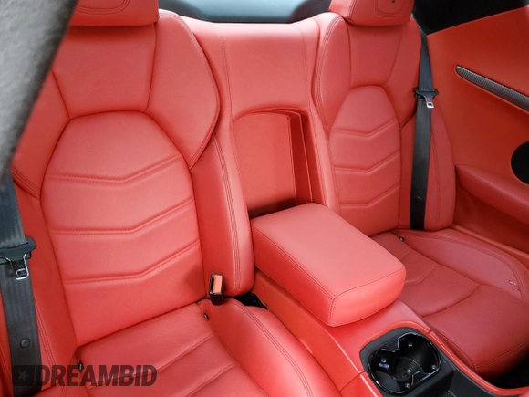 2018 Maserati GranTurismo Sport z VIN ZAM45VLA8J0255867, wystawiony jako Copart lot #52229424 z przebiegiem 54 288 mil mil oraz Szkoda całkowita • Salvage title. Historia ofert i sprzedaży dostępna na DreamBid. Obrazek 10.