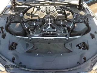2022 BMW M8 Competition z VIN WBSAE0C08NCK00673, wystawiony jako Copart lot #61285334 z przebiegiem Nie podano mil oraz Szkoda całkowita • Salvage title. Historia ofert i sprzedaży dostępna na DreamBid. Obrazek 11.