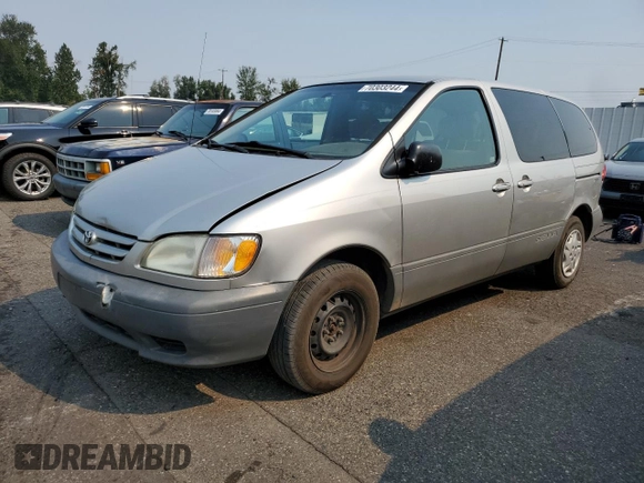 2001 Toyota Sienna CE with VIN 4T3ZF19C11U412899, listed as a Copart auction lot 70303244 with 190,025 mi miles and Salvage Title. Bid and sale history available at DreamBid. Image 1.