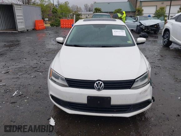 2011 Volkswagen Jetta Sedan SE w/Convenience & Sunroof PZEV with VIN 3VWDZ7AJ4BM385356, listed as a IAAI auction lot 42012728 with 169,045 mi miles. Bid and sale history available at carsss.com. Image 12.