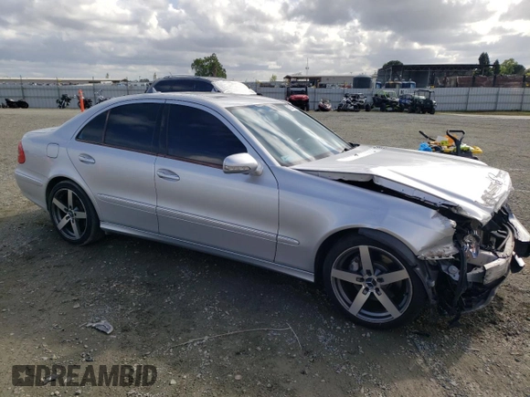 2007 Mercedes-Benz E 550 with VIN WDBUF72X67B017708, listed as a Copart auction lot 51287145 with 102,874 mi miles and Salvage Title. Bid and sale history available at DreamBid. Image 4.