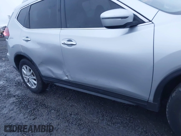 2019 Nissan Rogue SV with VIN KNMAT2MV2KP519056, listed as a IAAI auction lot 41236014 with 113,031 mi miles. Bid and sale history available at carsss.com. Image 18.