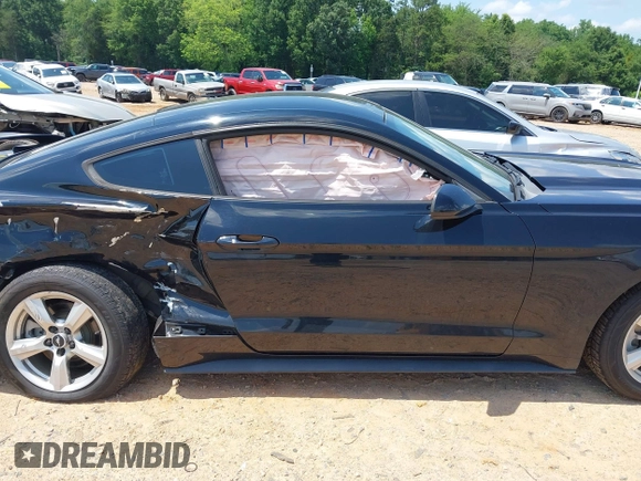 2017 Ford Mustang V6 z VIN 1FA6P8AM6H5342594, wystawiony jako IAAI lot #42479187 z przebiegiem 103 861 mil mil oraz . Historia ofert i sprzedaży dostępna na DreamBid. Obrazek 13.
