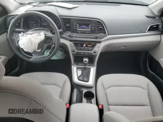 2018 Hyundai Elantra SE z VIN KMHD74LF0JU612094, wystawiony jako Copart lot #52017705 z przebiegiem 39 204 mil mil oraz Szkody całkowita. Historia ofert i sprzedaży dostępna na DreamBid. Obrazek 8.