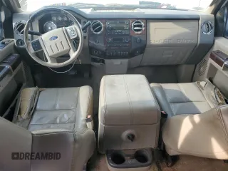 2008 Ford F-250 XL with VIN 1FTSW20R88ED18528, listed as a Copart auction lot 57080025 with 208,282 mi miles and Salvage title. Bid and sale history available at DreamBid. Image 8.