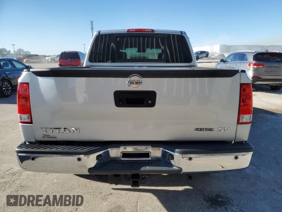 2015 Nissan Titan SV z VIN 1N6BA0ED7FN506693, wystawiony jako Copart lot #72467303 z przebiegiem 46 260 mil mil oraz Szkoda całkowita • Salvage title. Historia ofert i sprzedaży dostępna na DreamBid. Obrazek 6.