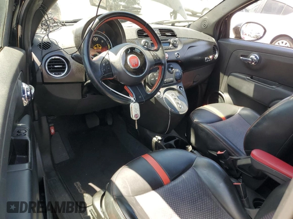 2013 FIAT 500e z VIN 3C3CFFGE4DT744858, wystawiony jako Copart lot #57915225 z przebiegiem 68 295 mil mil oraz Tytuł czysty. Historia ofert i sprzedaży dostępna na DreamBid. Obrazek 8.