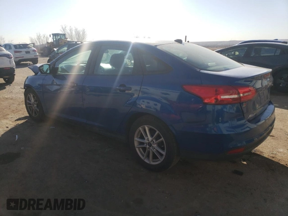 2018 Ford Focus SE z VIN 1FADP3F2XJL327387, wystawiony jako Copart lot #46927835 z przebiegiem 61 707 mil mil oraz Szkoda całkowita • Salvage title. Historia ofert i sprzedaży dostępna na DreamBid. Obrazek 2.