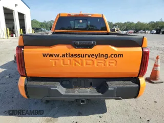 2022 Toyota Tundra SR z VIN 5TFKB5AA4NX008379, wystawiony jako Copart lot #53717915 z przebiegiem 56 199 mil mil oraz Szkoda całkowita • Salvage title. Historia ofert i sprzedaży dostępna na DreamBid. Obrazek 6.