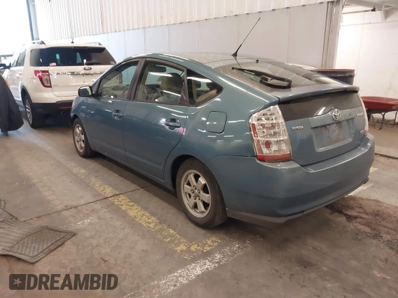 2006 Toyota Prius with VIN JTDKB20U463129691, listed as a IAAI auction lot 40922316 with 301,945 mi miles. Bid and sale history available at carsss.com. Image 3.