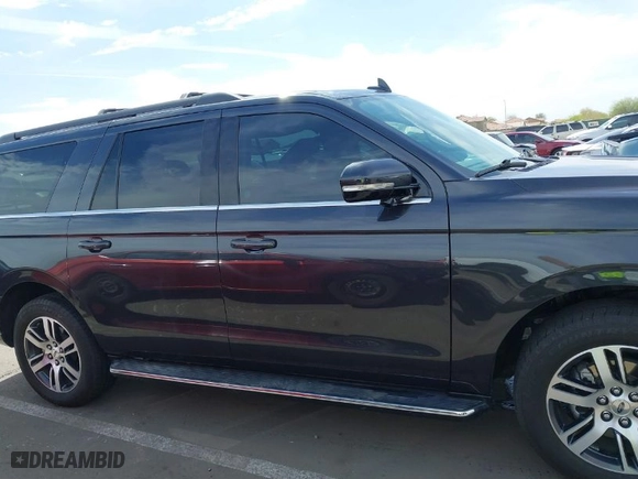 2023 Ford Expedition Max XLT with VIN 1FMJK1J8XPEA46999, listed as a IAAI auction lot 41892024 with 18,513 mi miles. Bid and sale history available at carsss.com. Image 13.