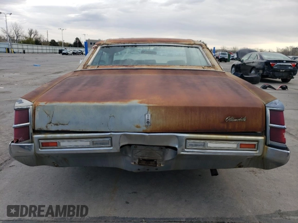 1970 Oldsmobile 88 z VIN 354370M294075, wystawiony jako Copart lot #52208755 z przebiegiem 43 574 mil mil oraz Tytuł czysty. Historia ofert i sprzedaży dostępna na DreamBid. Obrazek 6.