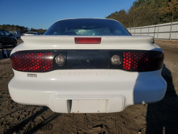 2001 Pontiac Firebird Firebird z VIN 2G2FS22K912106238, wystawiony jako Copart lot #80277164 z przebiegiem 139 896 mil mil oraz Czysty tytuł • Clean title. Historia ofert i sprzedaży dostępna na DreamBid. Obrazek 6.