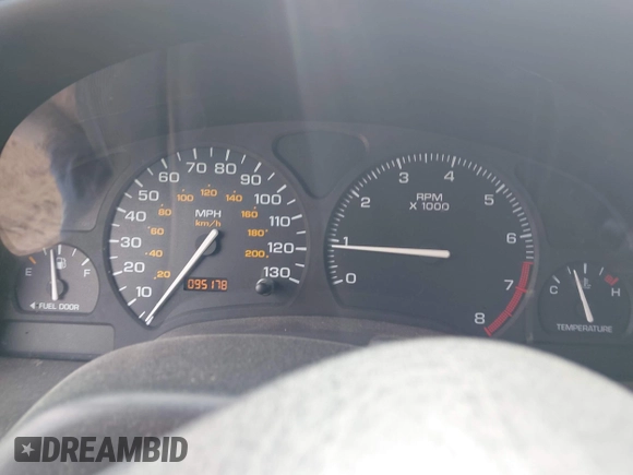 2001 Saturn SL with VIN 1G8ZK527X1Z258932, listed as a IAAI auction lot 42722280 with 95,178 mi miles and . Bid and sale history available at DreamBid. Image 7.