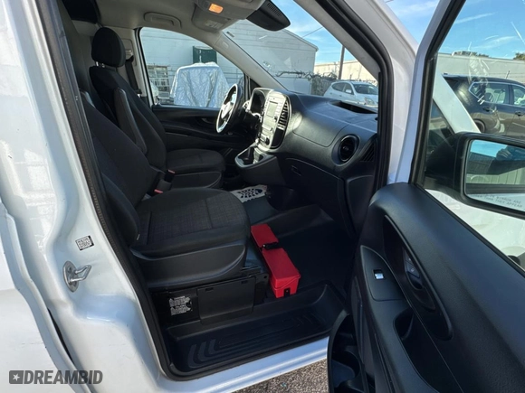 2020 Mercedes-Benz Metris Cargo Van with VIN W1YV0BEY0L3765028, listed as a Copart auction lot 80566154 with 2,814 mi miles and Clean Title. Bid and sale history available at carsss.com. Image 5.