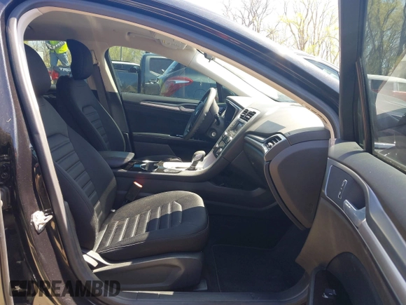 2014 Ford Fusion SE Hybrid with VIN 3FA6P0LU4ER252089, listed as a IAAI auction lot 41982070 with 47,512 mi miles. Bid and sale history available at carsss.com. Image 5.