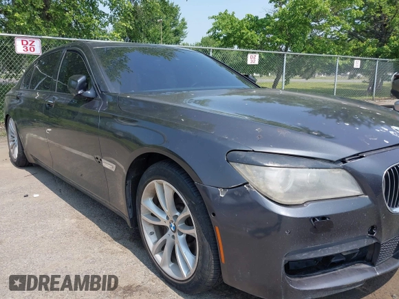 2010 BMW 7 Series 750Li with VIN WBAKB8C50ACY64262, listed as a IAAI auction lot 42433667 with 121,008 mi miles and . Bid and sale history available at DreamBid. Image 15.