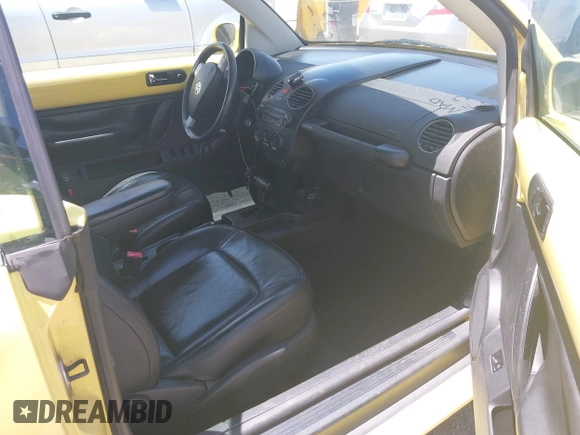 2007 Volkswagen Beetle with VIN 3VWSG31Y27M420387, listed as a IAAI auction lot 42667031 with 140,584 mi miles and . Bid and sale history available at DreamBid. Image 5.