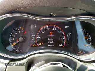 2020 Jeep Grand Cherokee Trailhawk with VIN 1C4RJFLGXLC116714, listed as a Copart auction lot 60298185 with 62,240 mi miles and Salvage title. Bid and sale history available at DreamBid. Image 9.
