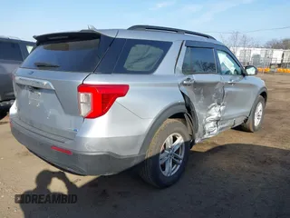 2020 Ford Explorer XLT with VIN 1FMSK8DH5LGB08459, listed as a IAAI auction lot 41801390 with 156,298 mi miles. Bid and sale history available at carsss.com. Image 4.