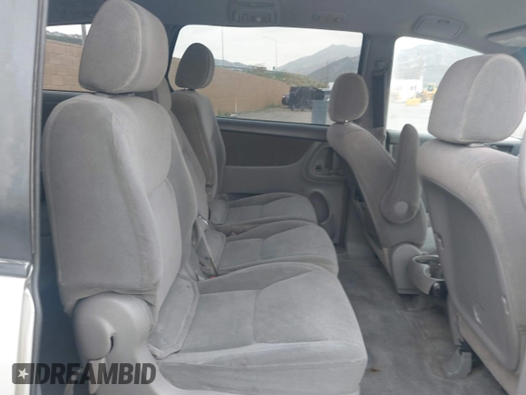 2005 Toyota Sienna CE z VIN 5TDZA23C95S222269, wystawiony jako IAAI lot #42194423 z przebiegiem 282 028 mil mil oraz . Historia ofert i sprzedaży dostępna na DreamBid. Obrazek 8.